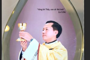 Nên Tặng Qùa Gì Cho Tân Linh Mục.