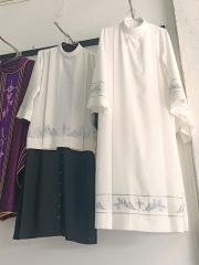 Mẫu Áo Alba và Surplice Thêu Đẹp.